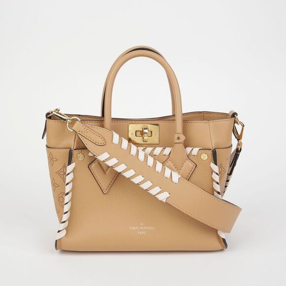 On My Side Pm Size Tote Shoulder Bag - Picture 3 of 10